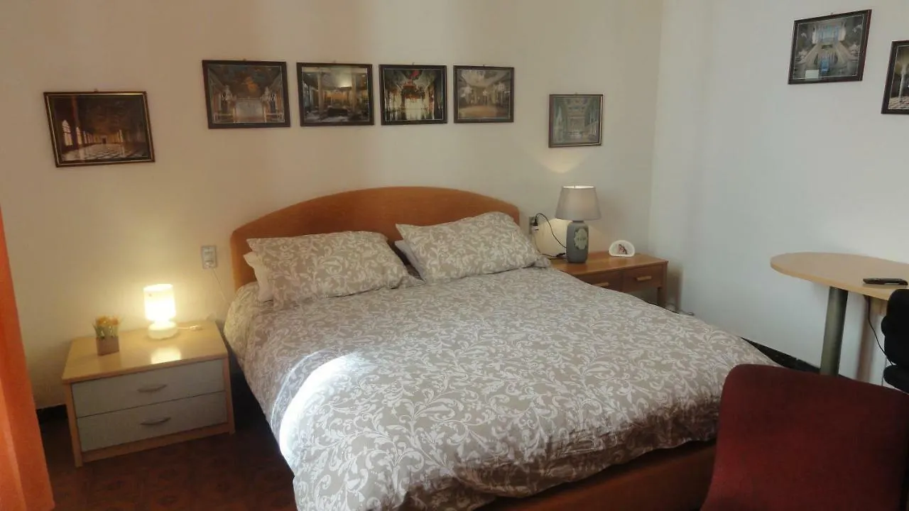 Prione70 Apartment La Spezia 0*,